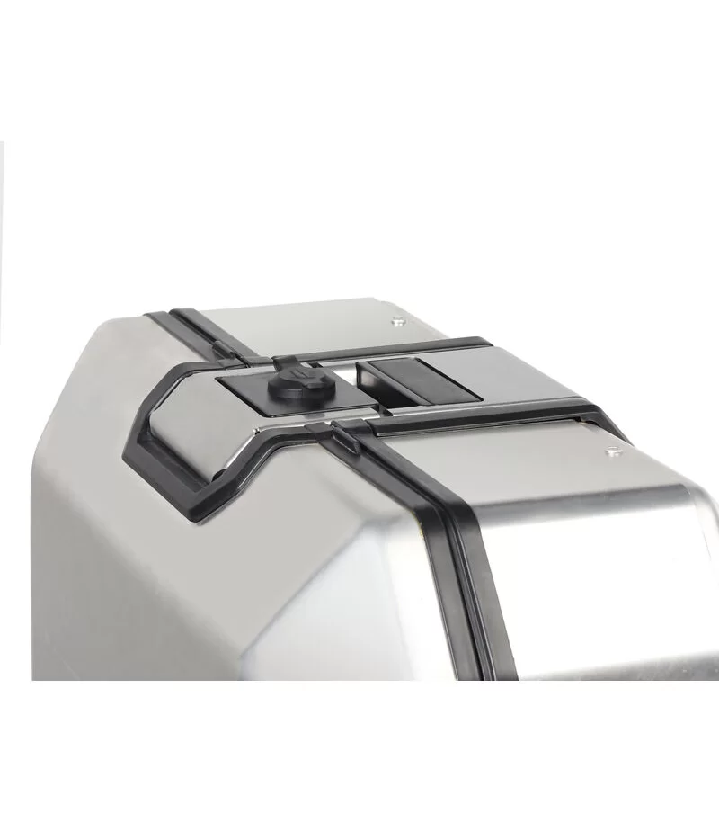 valigia-sinistra-in-alluminio-shad-terra-47l-d0tr47100l-2.webp